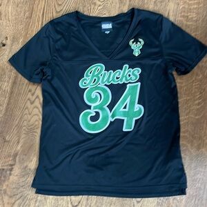 Milwaukee Bucks women’s short sleeve black green NBA Antetokounmpo 34 shirt M